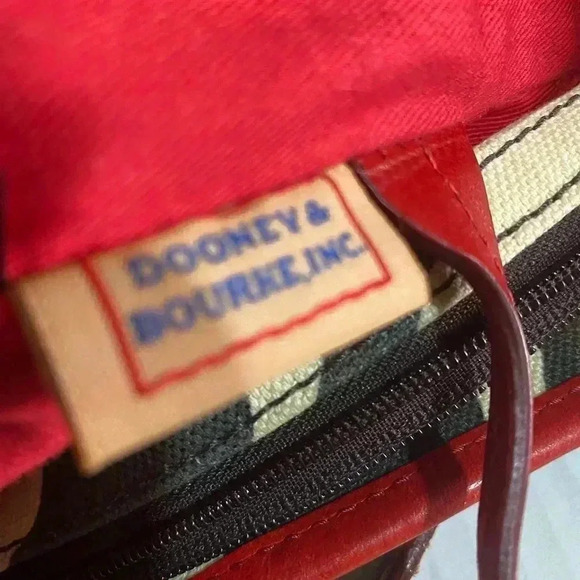 Dooney Bourke canvas tote handbag - Picture 9 of 14